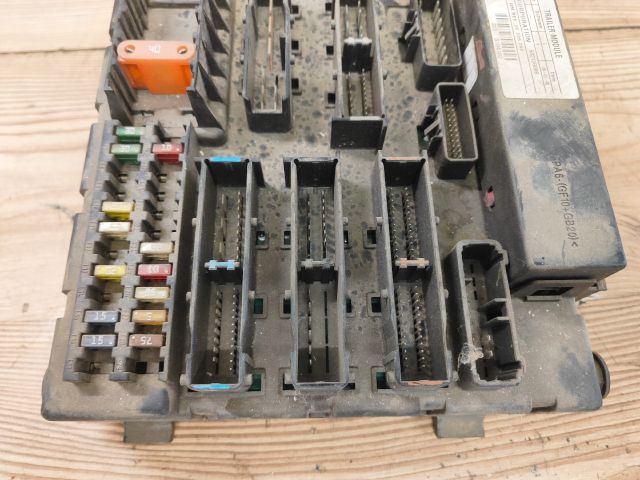 bontott OPEL VECTRA C Biztosítéktábla Utastér