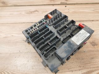 bontott OPEL VECTRA C Biztosítéktábla Utastér