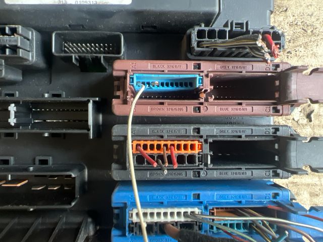 bontott OPEL VECTRA C Biztosítéktábla Utastér