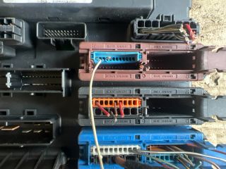 bontott OPEL VECTRA C Biztosítéktábla Utastér