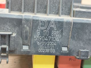 bontott OPEL VECTRA C Biztosítéktábla Utastér