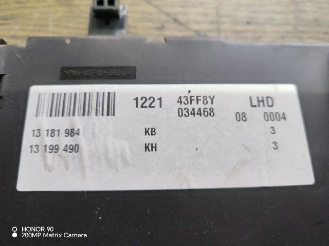 bontott OPEL VECTRA C Biztosítéktábla Utastér