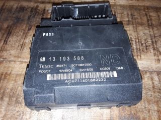 bontott OPEL VECTRA C Biztosítéktábla Utastér