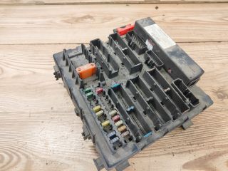 bontott OPEL VECTRA C Biztosítéktábla Utastér