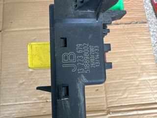 bontott OPEL VECTRA C Biztosítéktábla Utastér