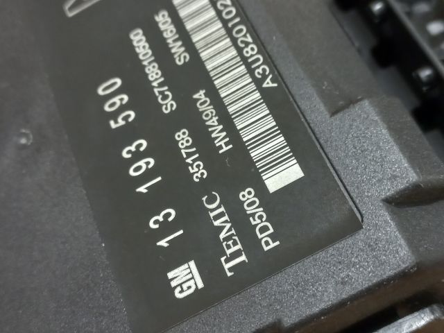 bontott OPEL VECTRA C Biztosítéktábla Utastér