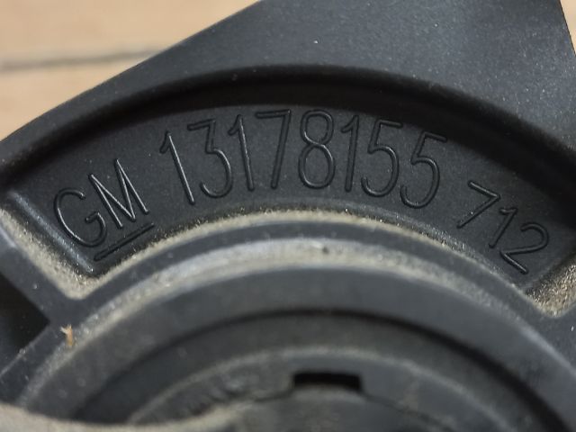 bontott OPEL VECTRA C Csomagtér Nyitó Kar / Gomb