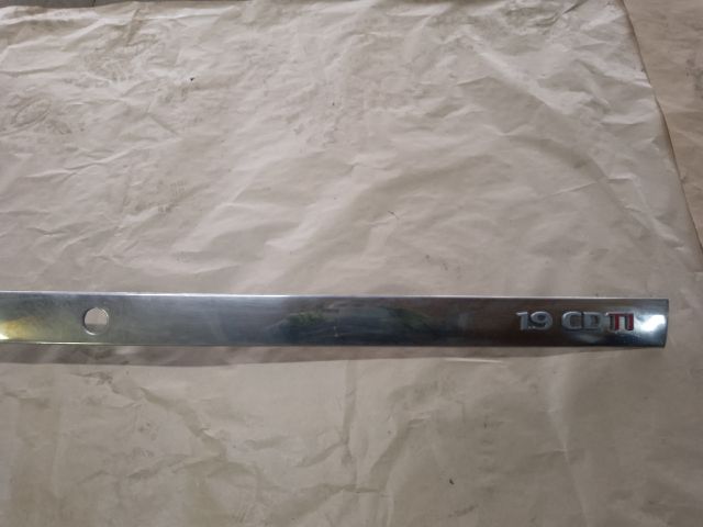 bontott OPEL VECTRA C Csomagtérajtó Díszléc