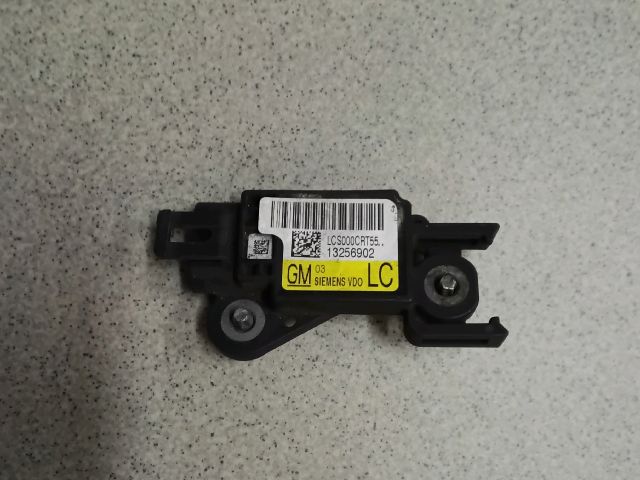 bontott OPEL VECTRA C Első Középső Ütközés Érzékelő (Homlokfalon)