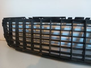 bontott OPEL VECTRA C Első Lökhárító Alsó Középső Díszrács