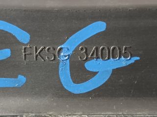 bontott OPEL VECTRA C Első Lökhárító Alsó Középső Díszrács