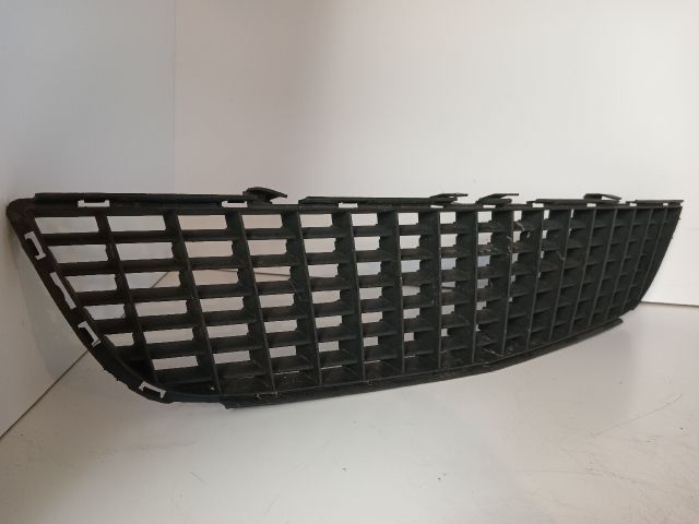 bontott OPEL VECTRA C Első Lökhárító Alsó Középső Díszrács