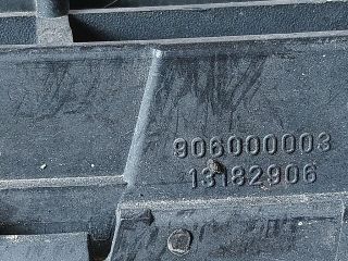 bontott OPEL VECTRA C Első Lökhárító Alsó Középső Díszrács