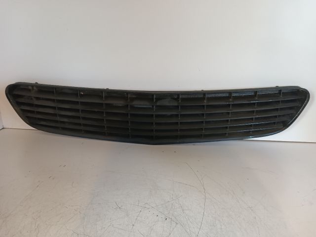 bontott OPEL VECTRA C Első Lökhárító Alsó Középső Díszrács