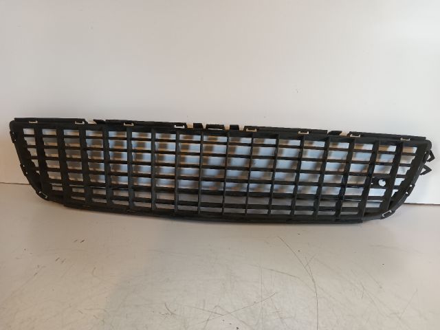 bontott OPEL VECTRA C Első Lökhárító Alsó Középső Díszrács