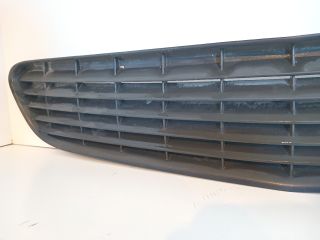 bontott OPEL VECTRA C Első Lökhárító Alsó Középső Díszrács
