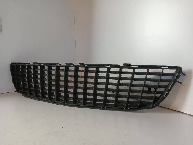 bontott OPEL VECTRA C Első Lökhárító Alsó Középső Díszrács