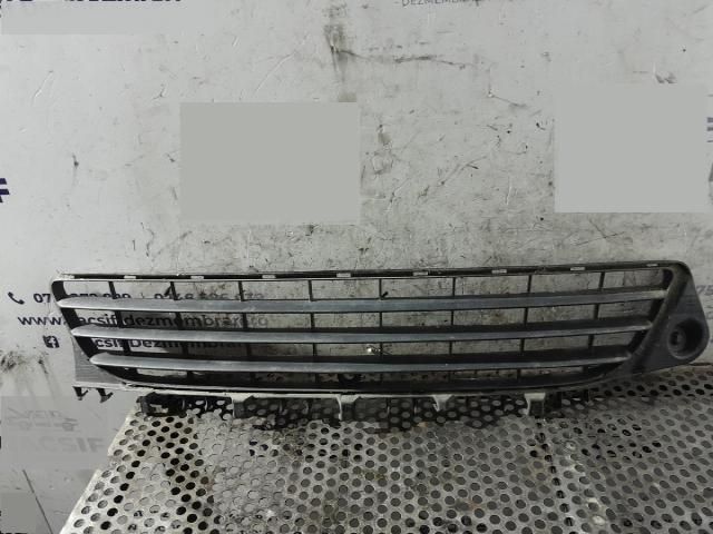 bontott OPEL VECTRA C Első Lökhárító Alsó Középső Díszrács