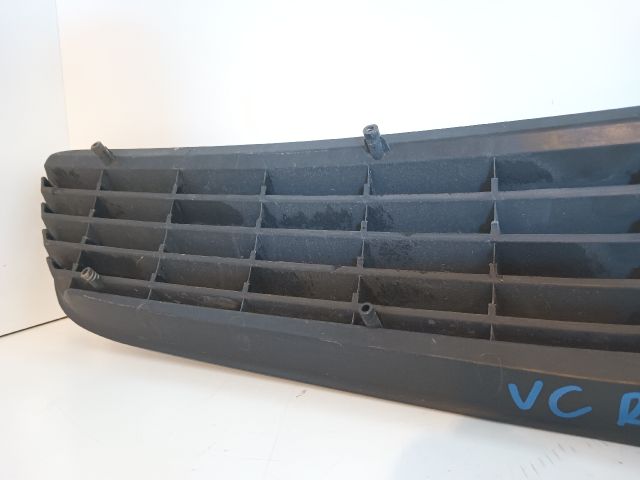 bontott OPEL VECTRA C Első Lökhárító Alsó Középső Díszrács