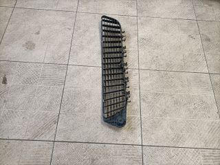 bontott OPEL VECTRA C Első Lökhárító Alsó Középső Díszrács