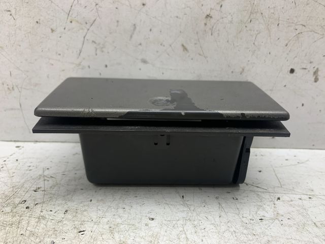 bontott OPEL VECTRA C Első Tároló Rekesz