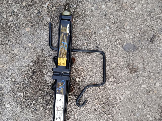 bontott OPEL VECTRA C Emelő