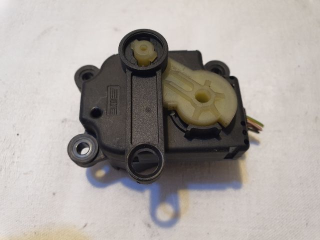 bontott OPEL VECTRA C Fűtés Állító Motor