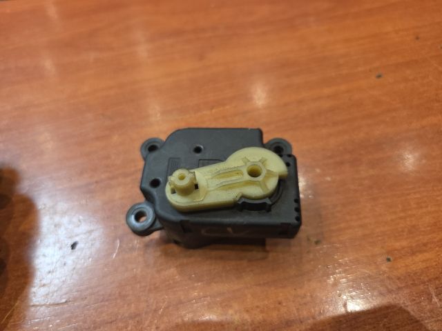 bontott OPEL VECTRA C Fűtés Állító Motor