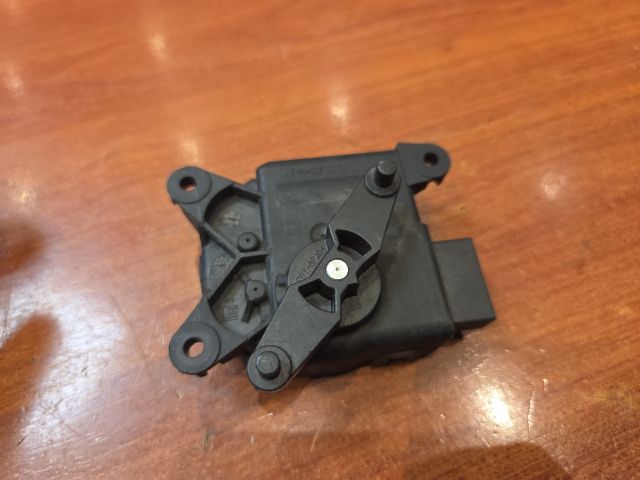 bontott OPEL VECTRA C Fűtés Állító Motor