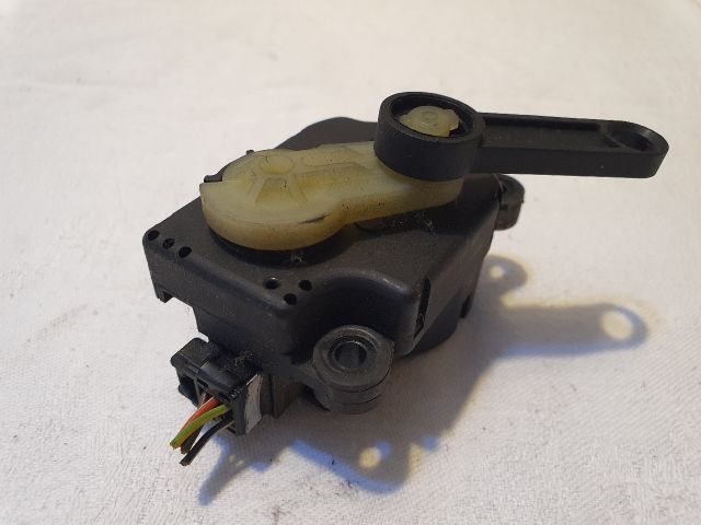 bontott OPEL VECTRA C Fűtés Állító Motor