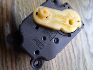 bontott OPEL VECTRA C Fűtés Állító Motor