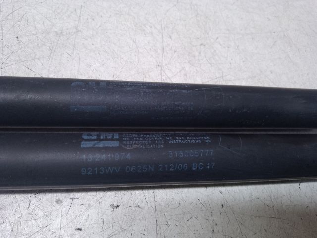 bontott OPEL VECTRA C Gázrugós Kitámasztó Teleszkóp Pár Csomagtérajtó