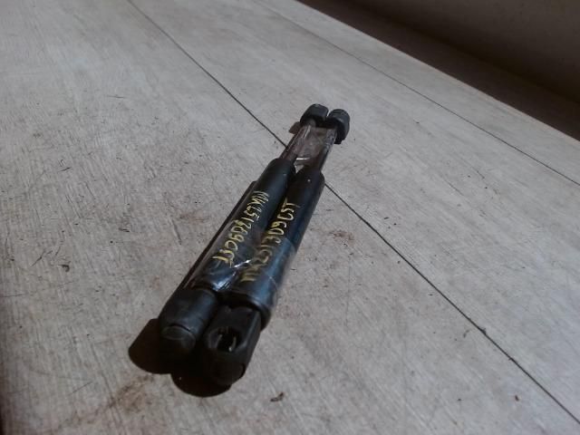 bontott OPEL VECTRA C Gázrugós Kitámasztó Teleszkóp Pár Csomagtérajtó