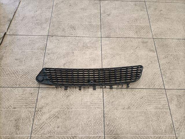 bontott OPEL VECTRA C Hűtőrács