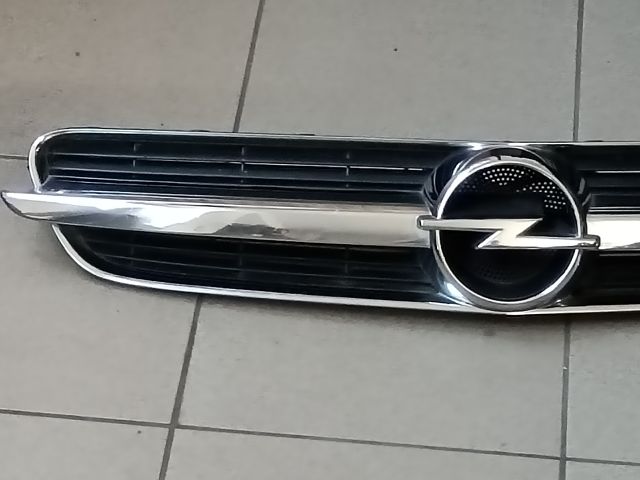 bontott OPEL VECTRA C Hűtőrács