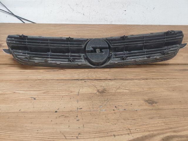 bontott OPEL VECTRA C Hűtőrács