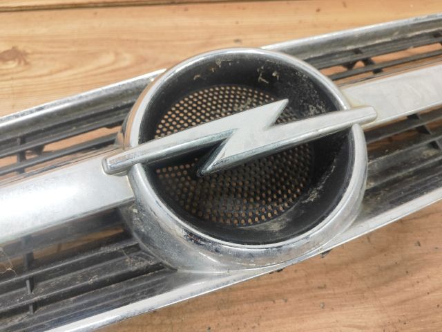 bontott OPEL VECTRA C Hűtőrács