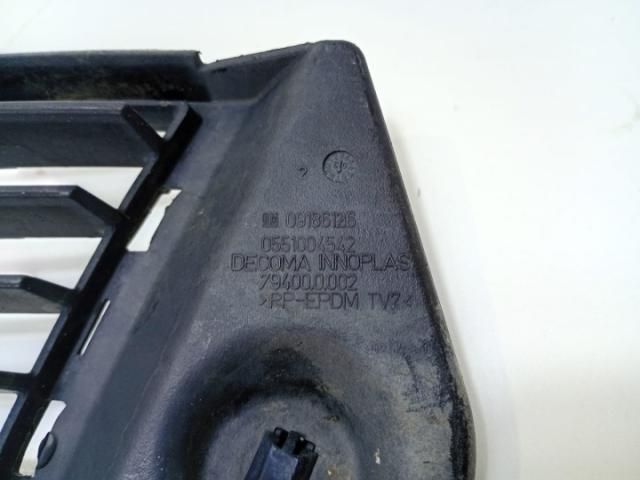 bontott OPEL VECTRA C Hűtőrács