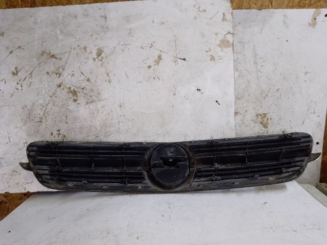 bontott OPEL VECTRA C Hűtőrács