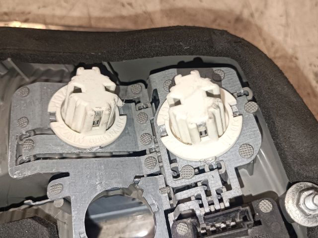 bontott OPEL VECTRA C Jobb Belső Hátsó Lámpa