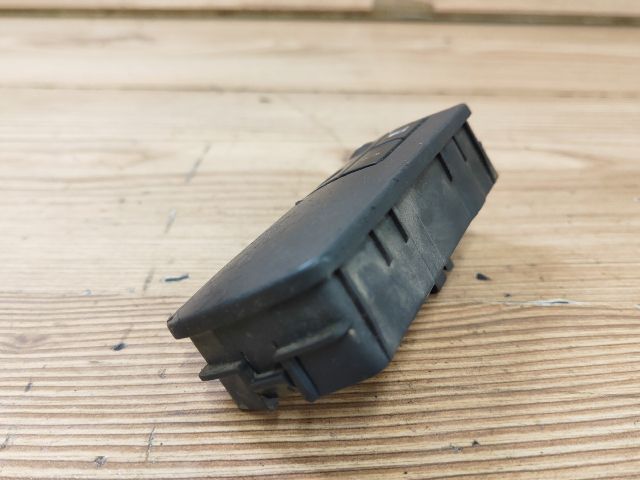 bontott OPEL VECTRA C Jobb első Ablakemelő Kapcsoló