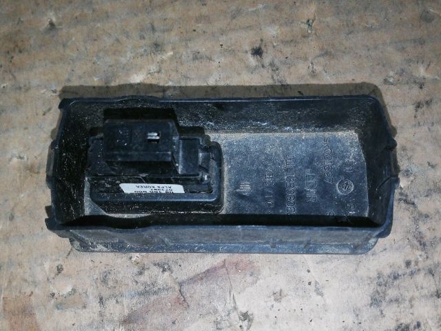 bontott OPEL VECTRA C Jobb első Ablakemelő Kapcsoló