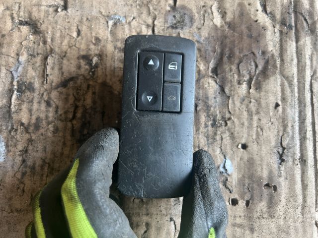 bontott OPEL VECTRA C Jobb első Ablakemelő Kapcsoló