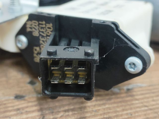 bontott OPEL VECTRA C Jobb első Ablakemelő Szerkezet (Elektromos)