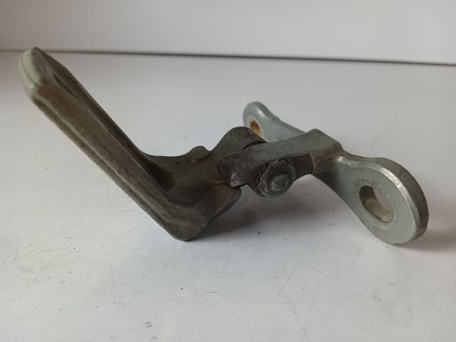 bontott OPEL VECTRA C Jobb első Alsó Zsanér