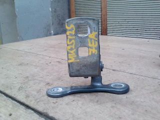 bontott OPEL VECTRA C Jobb első Alsó Zsanér