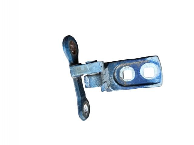 bontott OPEL VECTRA C Jobb első Alsó Zsanér