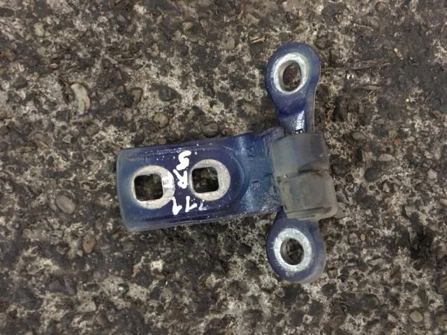 bontott OPEL VECTRA C Jobb első Felső Zsanér