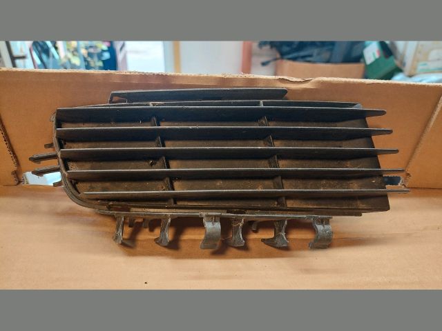 bontott OPEL VECTRA C Jobb első Lökhárító Vakborítás