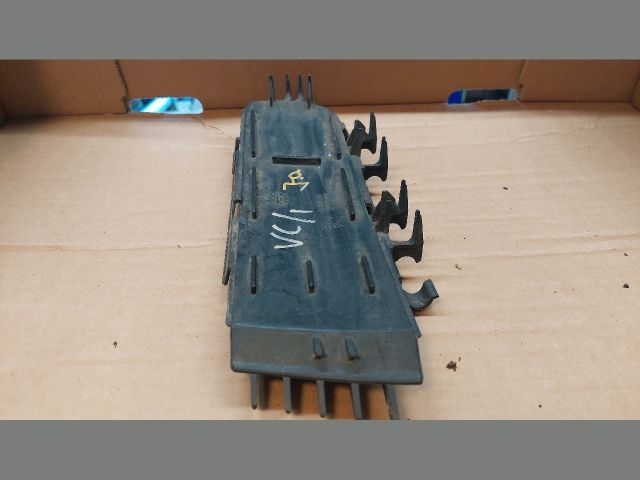 bontott OPEL VECTRA C Jobb első Lökhárító Vakborítás